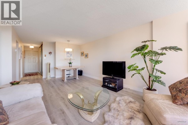 709 6631 Minoru Boulevard, Richmond, BC V6Y1Z1 Photo 4