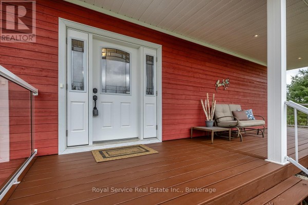 Living room - 709 Carveth Drive, Cavan Monaghan, ON L0A1G0 Photo 4