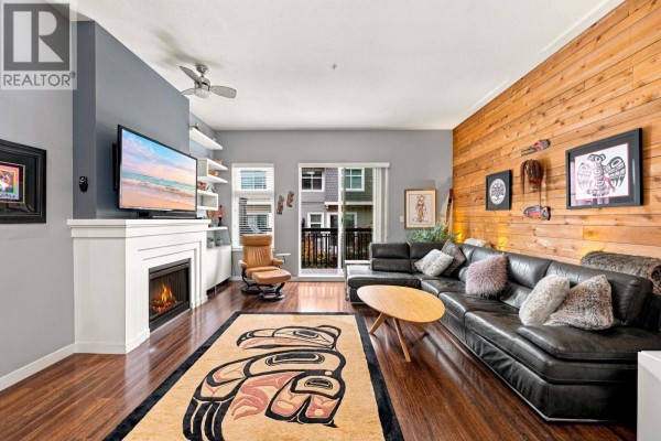 709 Premier Street, North Vancouver, BC V7J0A5 Photo 4