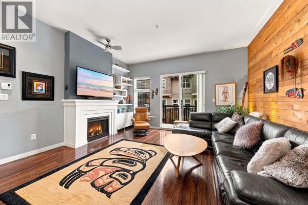 709 Premier Street, North Vancouver, BC V7J0A5 Photo 5