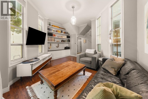 709 Prior Street, Vancouver, BC V6A2G8 Photo 4