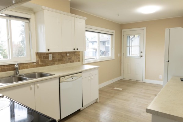 7096 Barkley Drive, Delta, BC V4E1T6 Photo 5