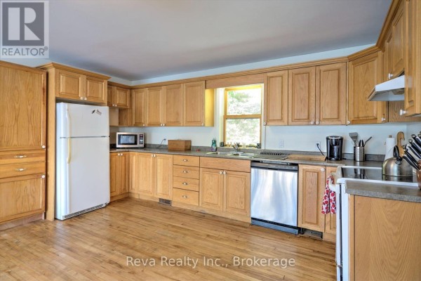 Kitchen - 70a Holland Lake Road, Bancroft, ON K0L1C0 Photo 2