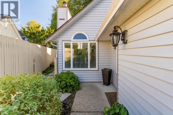 71 2865 Glen Drive, Coquitlam, BC V3B6Y7 Photo 5