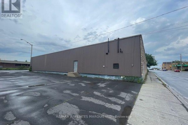 71 9th Street W, Cornwall, ON K6J3A4 Photo 3