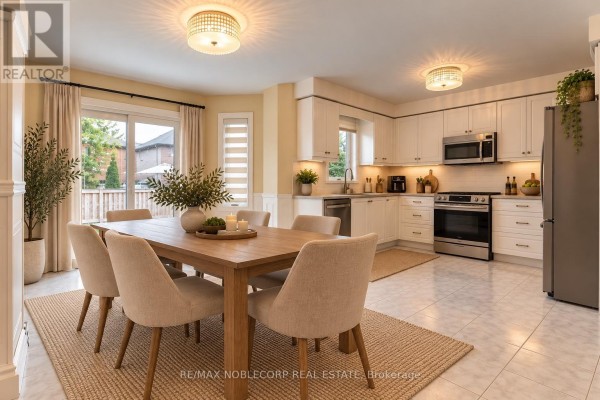 Dining room - 71 Castlepoint Drive, Vaughan, ON L4H1B8 Photo 3
