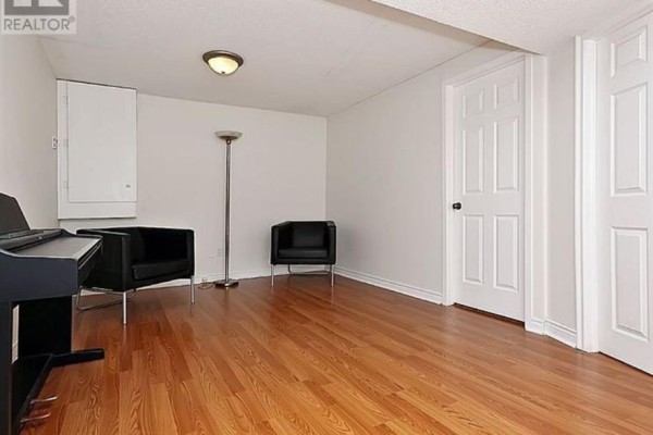 71 Ecclestone Drive, Brampton, ON, photo 2