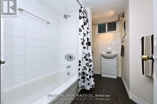 71 Ecclestone Drive, Brampton, ON L6X3M7 Photo 4