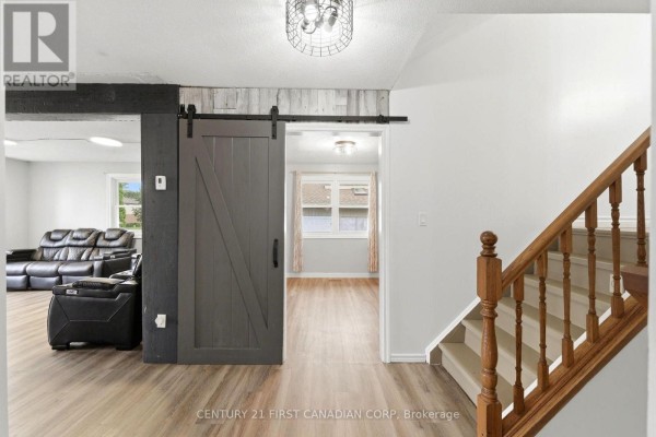 71 Edward Street, Mapleton, ON N0G1P0 Photo 5