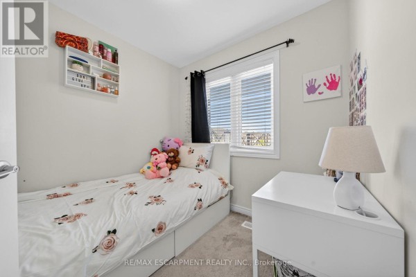 71 Foothills Lane, Hamilton, ON, photo 3