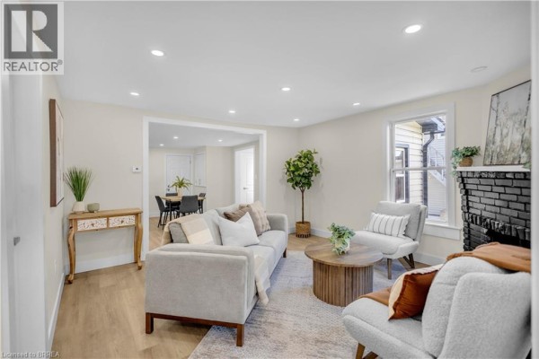 Bonus Room - 71 Kent Street N, Simcoe, ON N3Y3S3 Photo 5