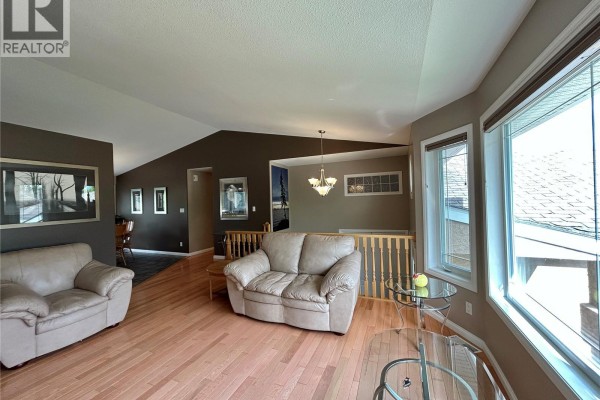 Foyer - 71 Longpre Crescent, Prince Albert, SK S6X1C6 Photo 3