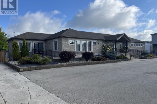 Commercial for rent at 71 Maitland Terrace, Strathroy Caradoc, ON - MLS® tMKb9k