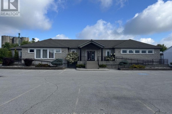 71 Maitland Terrace, Strathroy Caradoc, ON, photo 3