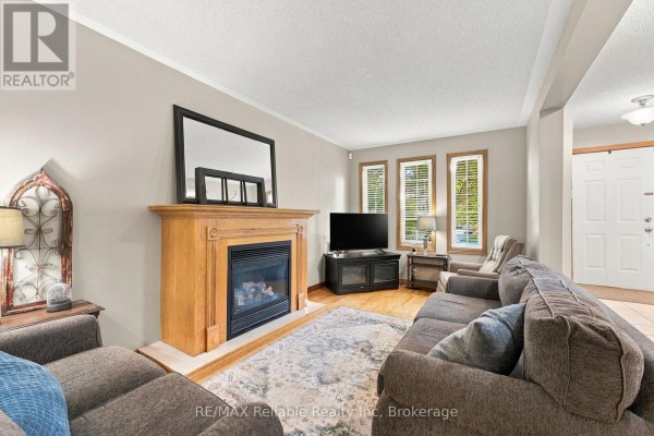 Kitchen - 71 Meadowridge Road, London North, ON N6H5E6 Photo 5
