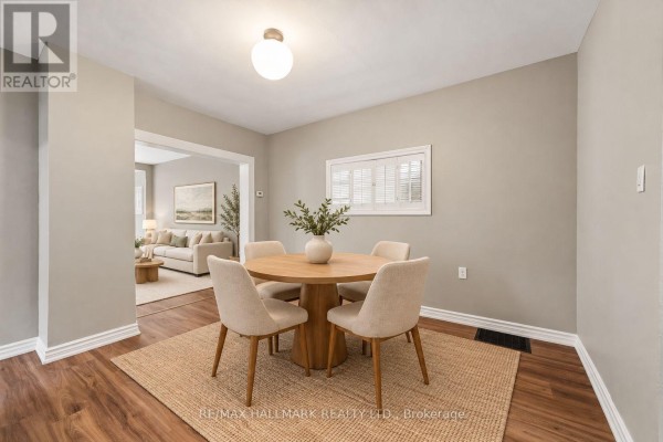 Bedroom - 71 Meighen Avenue, Toronto, ON M4B2H4 Photo 5