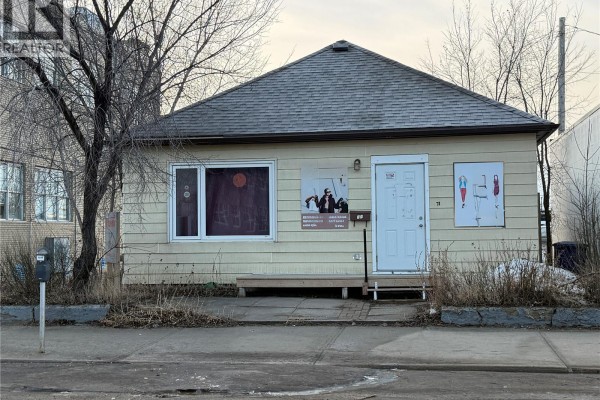 71 Ross Street W, Moose Jaw, SK, photo 2