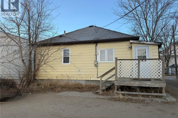 71 Ross Street W, Moose Jaw, SK S6H2M2 Photo 4