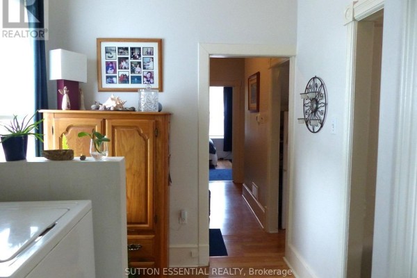 71 Russell Street E, Smiths Falls, ON K7A1G5 Photo 3