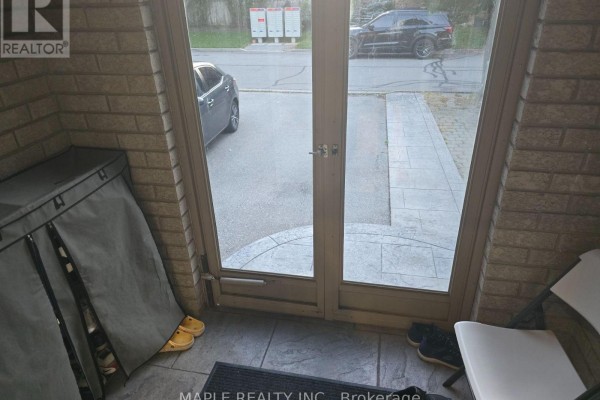 71 Thicket Trail N, Vaughan, ON L4H1Y1 Photo 4