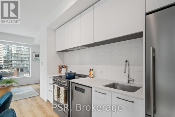 Bedroom 2 - 710 - 101 Roehampton Avenue, Toronto, ON M4P2W2 Photo 5