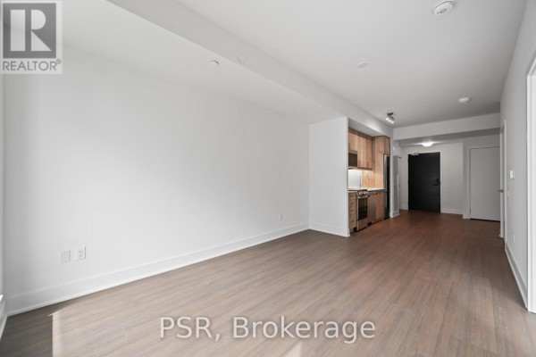 Den - 710 - 195 Deerfield Road, Newmarket, ON L3Y0G4 Photo 5