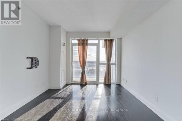 710 - 65 Speers Road, Oakville, ON L6K0J1 Photo 5