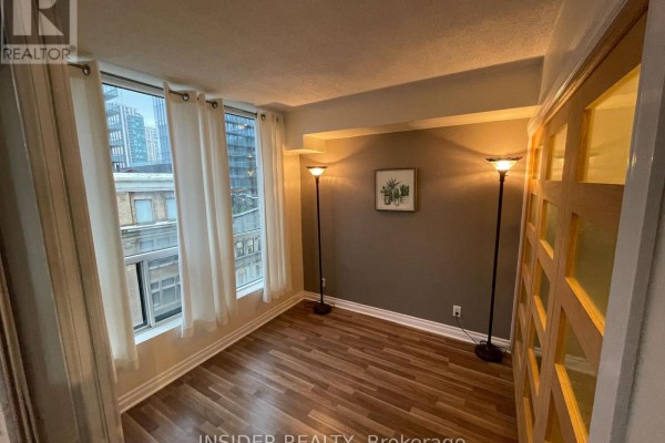 Living room - 710 - 92 King Street E, Toronto, ON M5C2V8 Photo 4