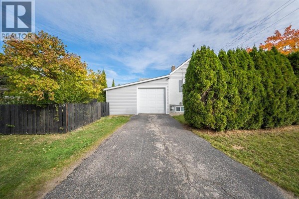 Storage - 710 10th Avenue, Montrose, BC V0G1P0 Photo 2