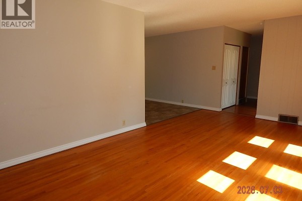 710 3rd Street E, Assiniboia, SK, photo 3