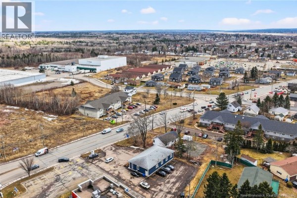 710 Elmwood Drive, Moncton, NB E1A2X7 Photo 5