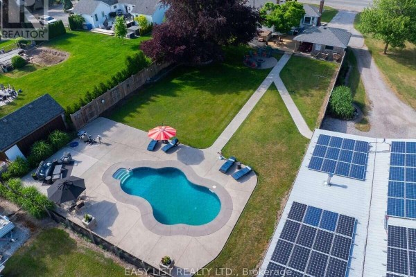 710 Seacliff Drive, Kingsville, ON, photo 2