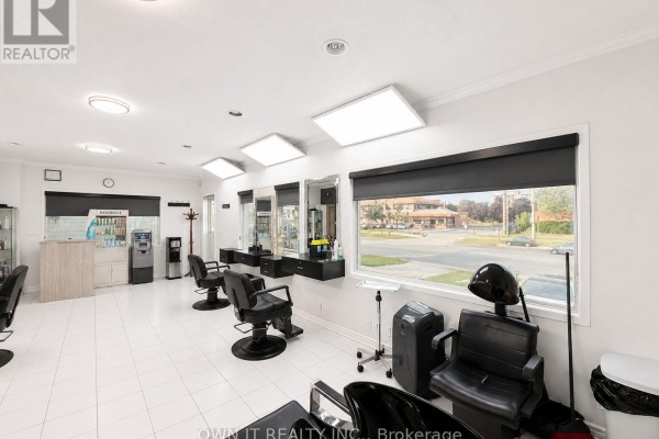7104 Goreway Drive, Mississauga, ON L4T2T6 Photo 5