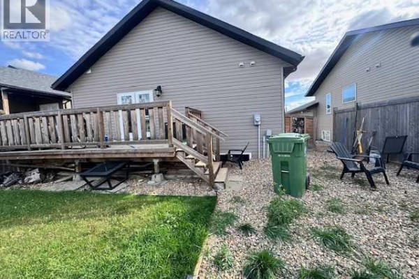 3pc Bathroom - 7106 39th Street, Lloydminster, AB T9V3M3 Photo 4