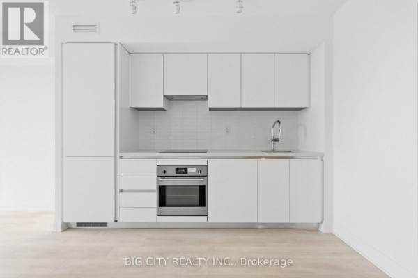 711 - 25 Frederick Todd Way, Toronto, ON M4G0E8 Photo 5