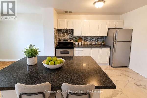 403 - 3801 Lawrence Avenue E, Toronto, ON M1G1R3 Photo 5