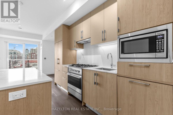 Kitchen - 711 - 8 Manor Road W, Toronto, ON M4S0E6 Photo 2