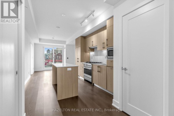 Dining room - 711 - 8 Manor Road W, Toronto, ON M4S0E6 Photo 3