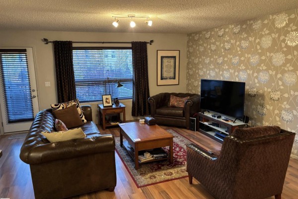 Den - 711 Kananaskis Dr, Devon, AB T9G2G7 Photo 4