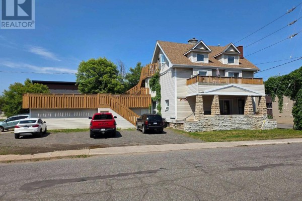 711 Ridgeway Street E, Thunder Bay, ON P7E5H3 Photo 2