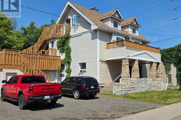 711 Ridgeway Street E, Thunder Bay, ON P7E5H3 Photo 3