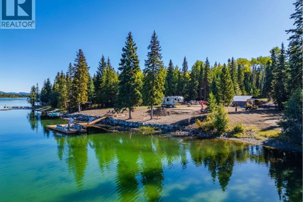 7111 Lincoln Drive, Bridge Lake, BC V0K1X1 Photo 4