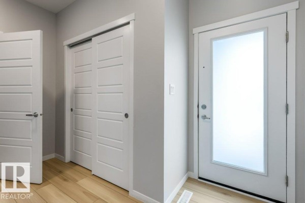 Primary Bedroom - 7113 177a Av Nw, Edmonton, AB T5Z0T4 Photo 5