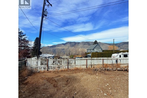7114 Hillcrest Drive, Kamloops, BC V0K2J0 Photo 4