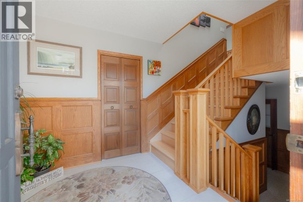 Laundry room - 7115 Huddlestone Rd, Lantzville, BC V0R2H0 Photo 5