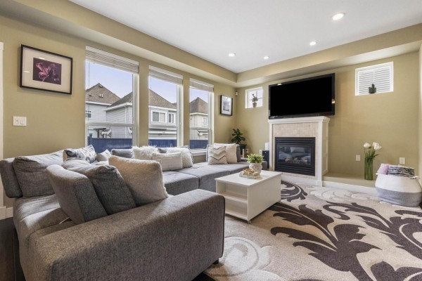 7116 195a Street, Surrey, BC V4N5Z5 Photo 2