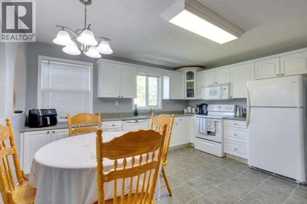 Bedroom 2 - 7116 Tony Road, Prince George, BC V2N5P4 Photo 4