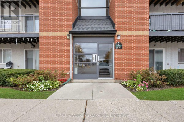 712 - 1450 Glen Abbey Gate, Oakville, ON L6M2V7 Photo 2
