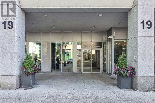 712 - 19 Grand Trunk Crescent, Toronto, ON, photo 3