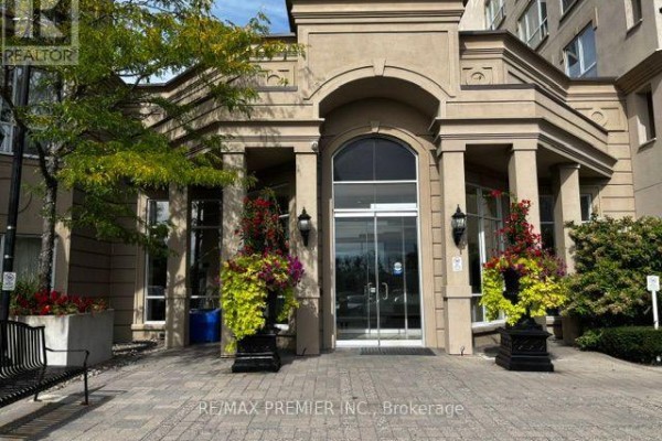 712 - 2 Maison Parc Court, Vaughan